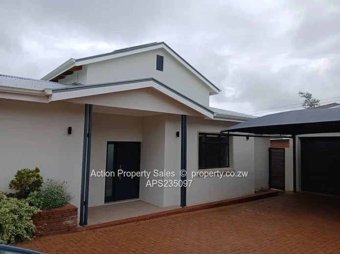 Beautifully Finished Townhouse To Rent! 