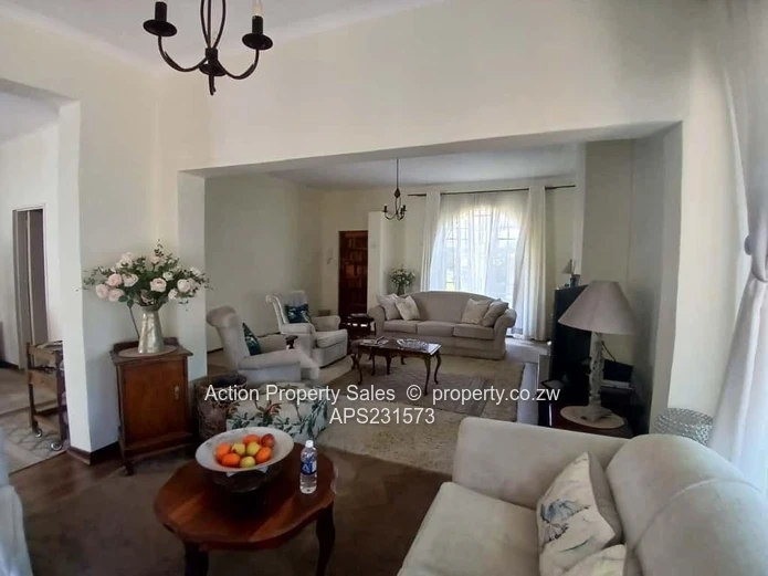 Neat 3 Bed Family Cluster Unit! 