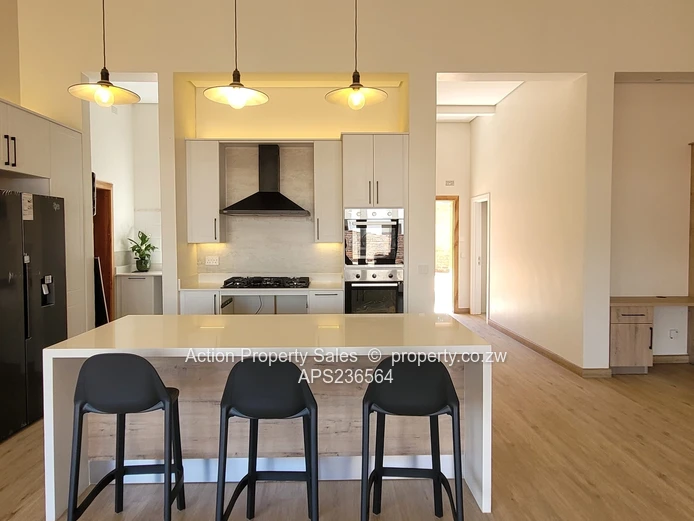 3 Bedroom Townhouse in Highlands - $2,000 plus Levy $300 