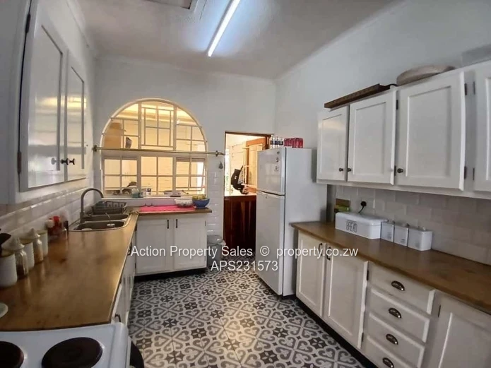 Neat 3 Bed Family Cluster Unit! 